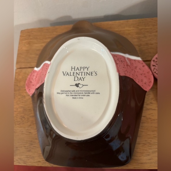 Valentines Day Set Of 2 Retired Cupcake Nesting Serving Bowls - Picture 15 of 16